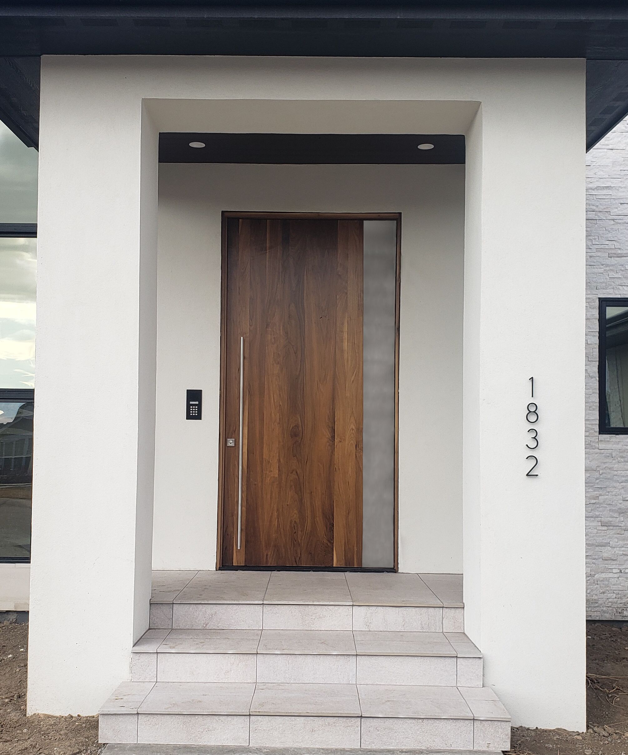 Milano Pivot Door - Image 3