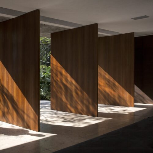 Exterior Pivoting <br>Wall System