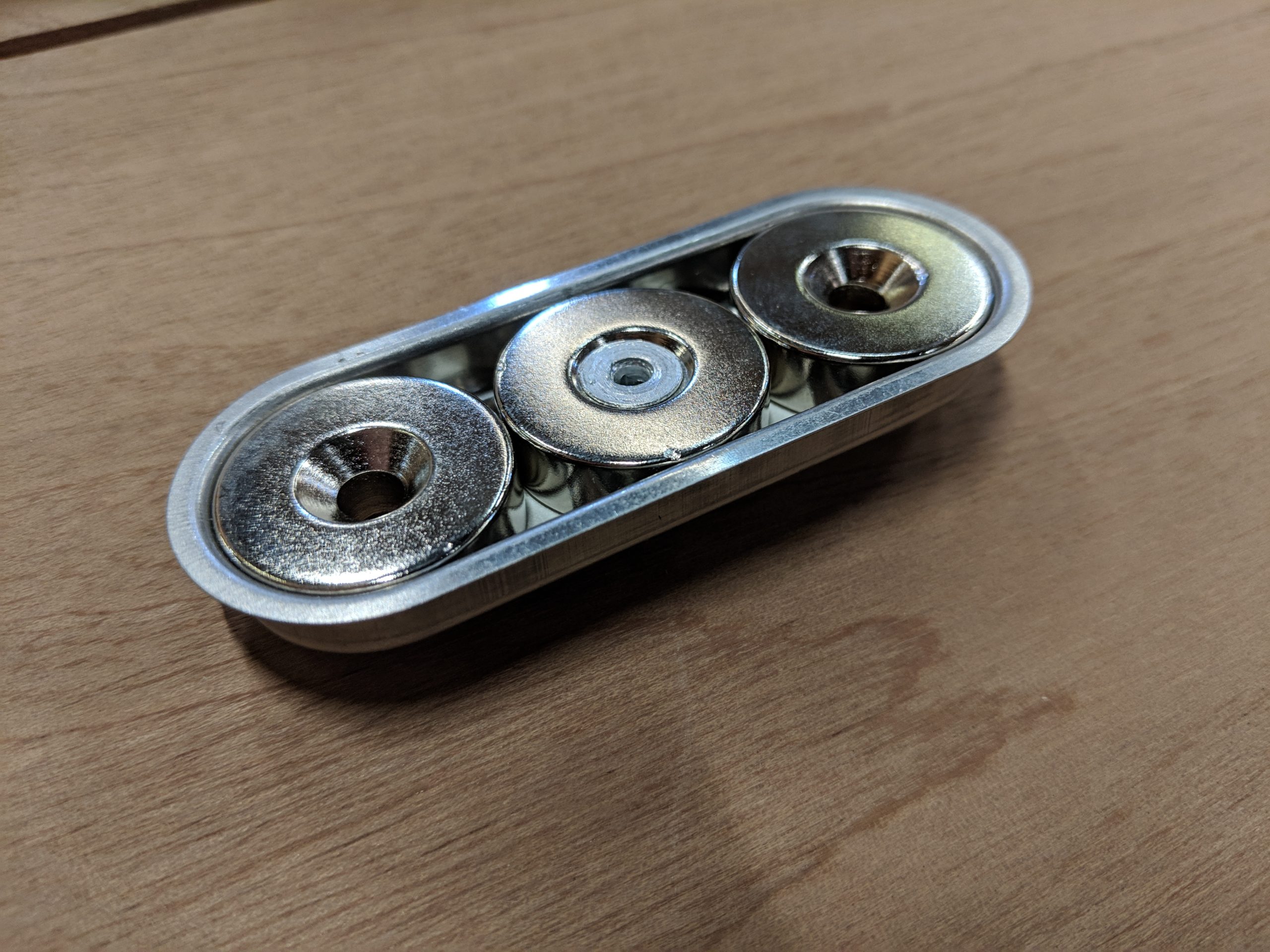 Magnetic Door Catch | How does it work?