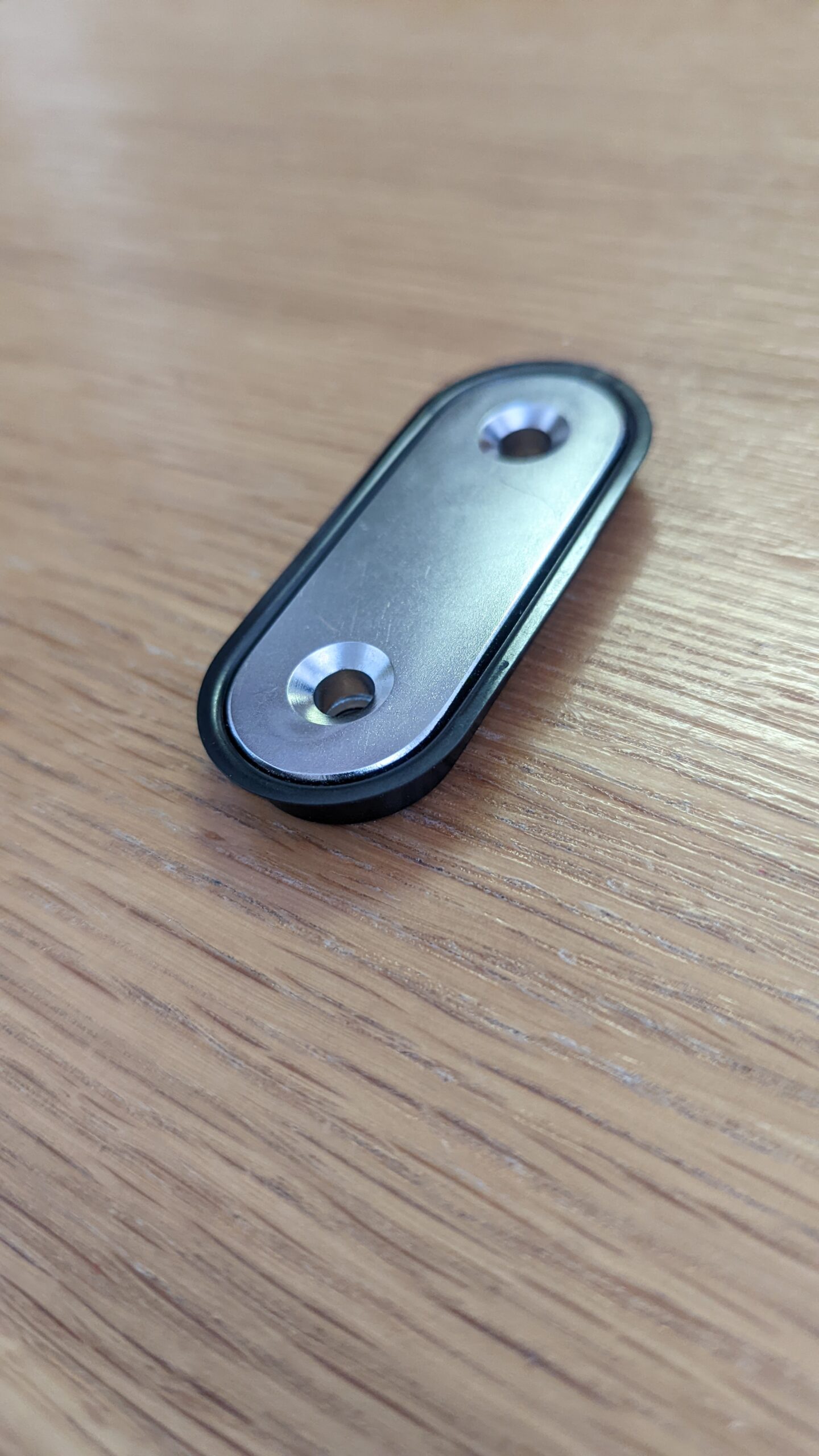 Heavy Duty Concealed Magnetic Catch - Image 3