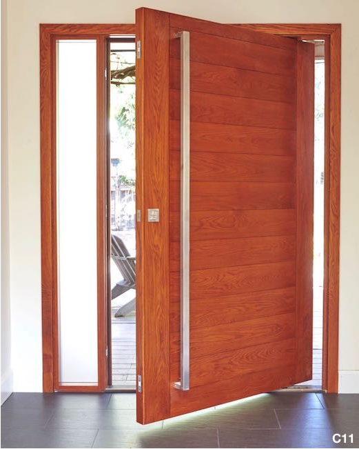 Urban in Red Oak with a right sidelight and our Handle & Lockset Package